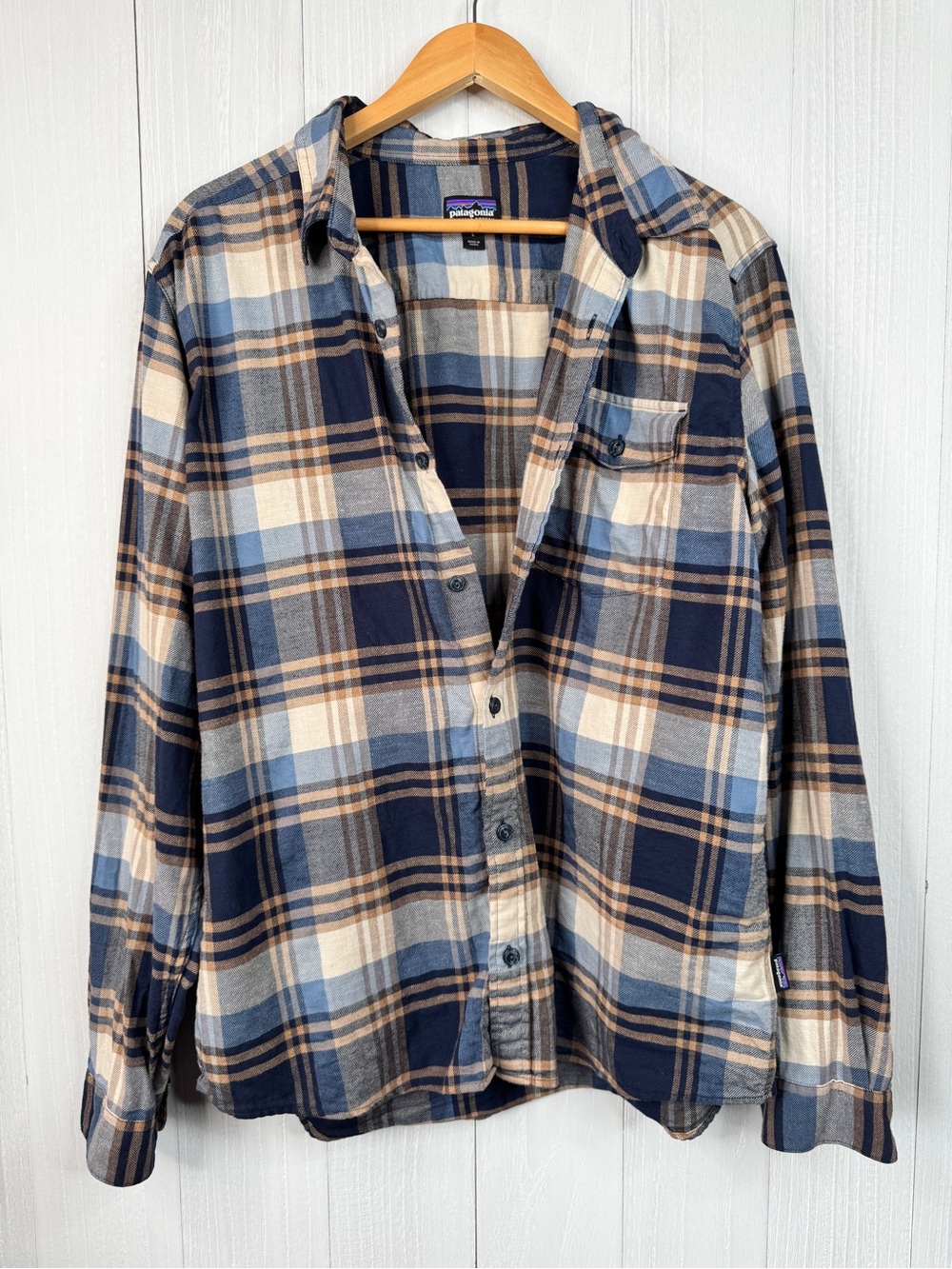 Patagonia Men's Long Sleeve Fjord Flannel Shirt Blue Beige Plaid Size L